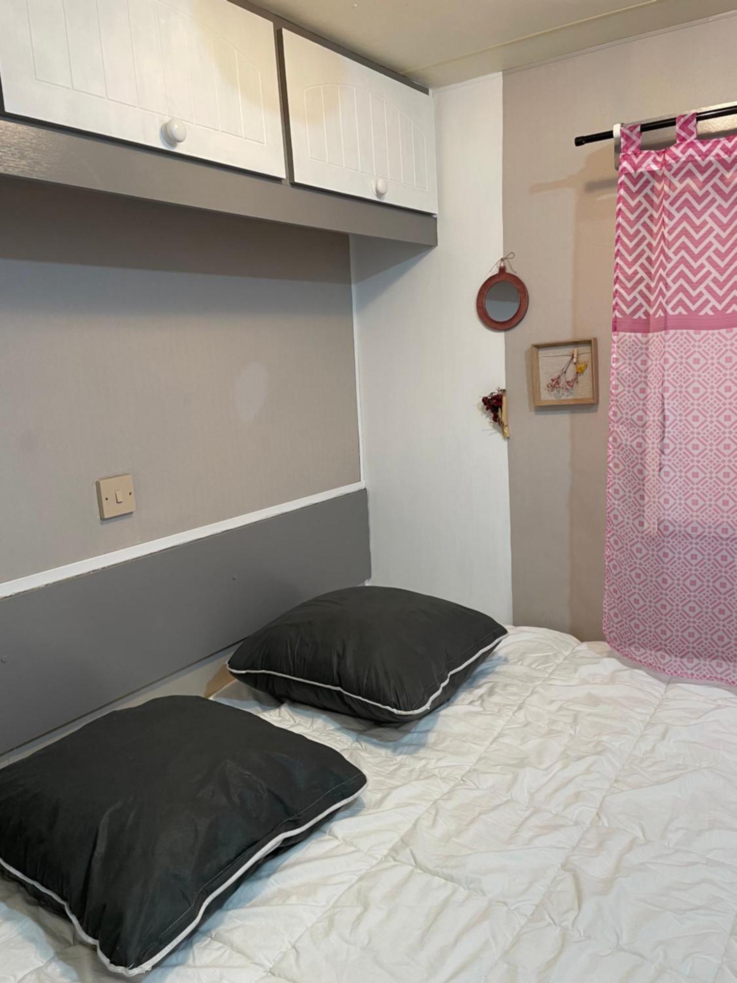 Camping Oasis Village Puget-sur Argens Exteriör bild